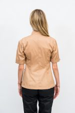 Bluză Medicală Tip Tunică, Cambrată, Culoare Bej cu Închidere Prin Capse - imagine 3